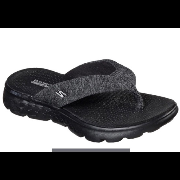 womens skechers flip flops size 8